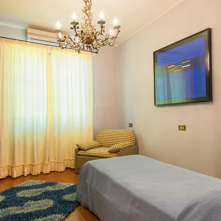 Taioli By Interhome